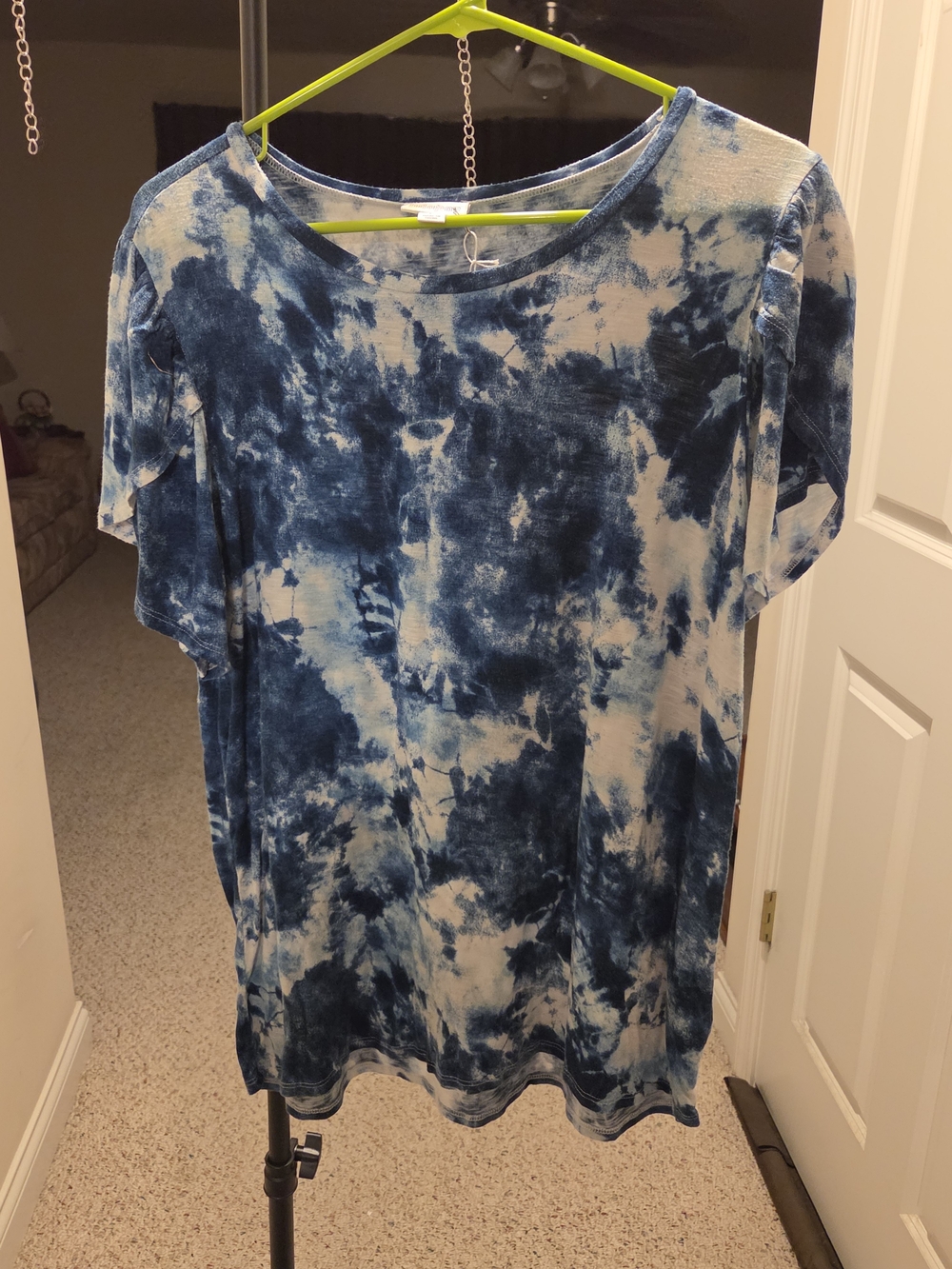 LuLaRoe Blue and White Tie-Dye Short Sleeve Tee - Picture 2 of 5